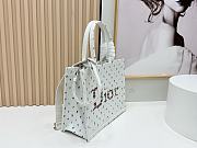 Fortok Dior Dioramour Medium Dior Book Tote with Strap White Multicolor Revolution Flowers Embroidery 36*27*16cm - 6