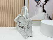 Fortok Dior Dioramour Medium Dior Book Tote with Strap White Multicolor Revolution Flowers Embroidery 36*27*16cm - 4