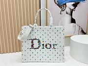 Fortok Dior Dioramour Large Dior Book Tote with Strap White Multicolor Revolution Flowers Embroidery 41*14*32cm - 1