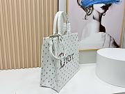 Fortok Dior Dioramour Large Dior Book Tote with Strap White Multicolor Revolution Flowers Embroidery 41*14*32cm - 5