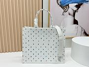 Fortok Dior Dioramour Large Dior Book Tote with Strap White Multicolor Revolution Flowers Embroidery 41*14*32cm - 2