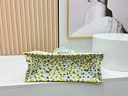 Fortok Dior Medium Book Tote with Strap Buttercup Dior Embroidery and White Dior Médaillon 36*27*16cm - 6