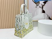 Fortok Dior Large Book Tote with Strap Buttercup Dior Embroidery and White Dior Médaillon 41*14*32cm - 6