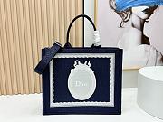 Fortok Dior Large Dior Book Tote with Strap Blue Dior Oblique Embroidery with White Lace and Dior Médaillon 41*14*32cm - 1