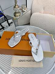 Fortok Louis Vuitton Gaia Flat Thongs Silver - 1
