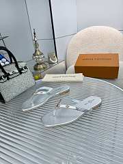 Fortok Louis Vuitton Gaia Flat Thongs Silver - 3
