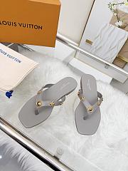 Fortok Louis Vuitton Gaia Flat Thongs Grey - 2
