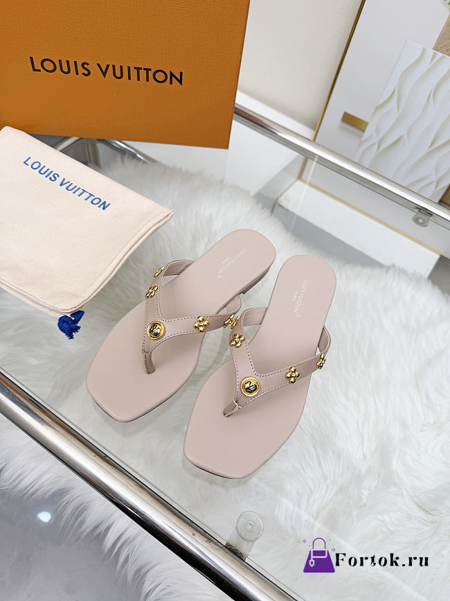 Fortok Louis Vuitton Gaia Flat Thongs Nude - 1