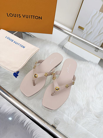 Fortok Louis Vuitton Gaia Flat Thongs Nude