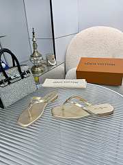 Fortok Louis Vuitton Gaia Flat Thongs Gold - 5