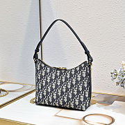 Fortok 30 Montaigne Diorling Mini Bag with Chain Blue Dior Oblique Jacquard 21x17x7cm - 5