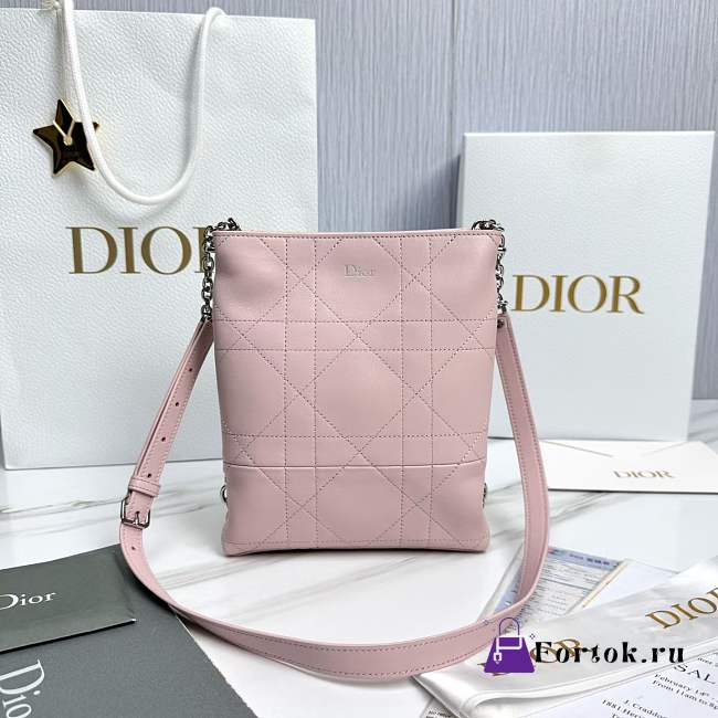 Fortok Dior Small Vertical Dior Trianon Bag Chain Pink Flat Macrocannage Lambskin 18 x 21 x 7cm - 1
