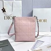 Fortok Dior Small Vertical Dior Trianon Bag Chain Pink Flat Macrocannage Lambskin 18 x 21 x 7cm - 4