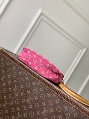 Fortok Louis Vuitton Pochette Valley Monogram Denim Fuchsia 21 x 15 x 7cm - 2