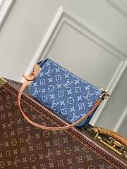 Fortok Louis Vuitton Pochette Accessoire Cargo Monogram Denim 23.5 x 14 x 3cm - 5