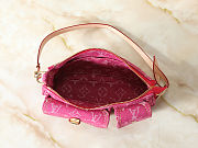 Fortok Louis Vuitton Pochette Accessoire Cargo Monogram Fuchisa 23.5 x 14 x 3cm - 6