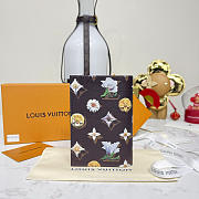 Fortok Louis Vuitton Spring 2026 Collection Passport Cover Monogram Flowers Canvas 10*2.5*14cm - 2