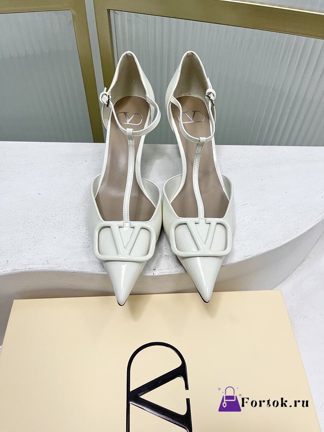 Fortok Valentino Garavani VLogo Signature T-strap pumps White 6.5cm - 1