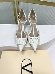Fortok Valentino Garavani VLogo Signature T-strap pumps White 6.5cm - 1