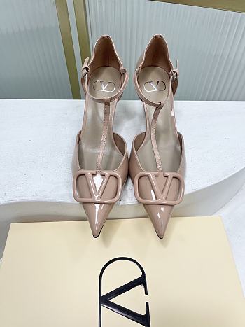 Fortok Valentino Garavani VLogo Signature T-strap pumps Nude Beige 6.5cm