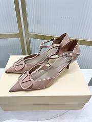 Fortok Valentino Garavani VLogo Signature T-strap pumps Nude Beige 6.5cm - 5