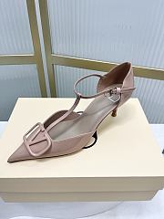 Fortok Valentino Garavani VLogo Signature T-strap pumps Nude Beige 6.5cm - 4