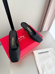 Fortok Ferragamo S-shaped heel mule Black Satin 5cm - 5