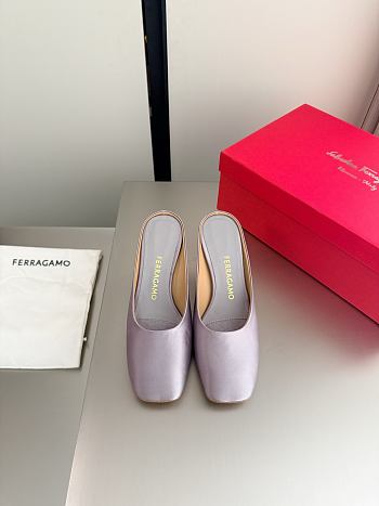 Fortok Ferragamo S-shaped heel mule Purple Satin 5cm