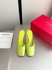 Fortok Ferragamo S-shaped heel mule Neon Green Satin 5cm - 1