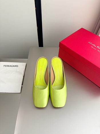 Fortok Ferragamo S-shaped heel mule Neon Green Satin 5cm