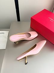 Fortok Ferragamo S-shaped heel mule Pink Satin 5cm - 4