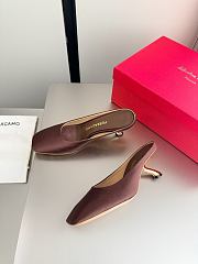 Fortok Ferragamo S-shaped heel mule Brown Satin 5cm - 6