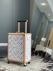 Fortok Louis Vuitton x Takashi Murakami Rolling Trunk Monogram White 39x 55x21cm - 5