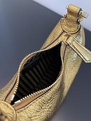 Fortok Fendi Nano Fendigraphy hobo bag Metallic Leather Gold 16.5x14x5cm - 5