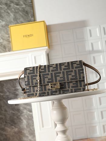 Fortok Fendi Wallet On Chain Baguette Brown 21x11.5x5cm