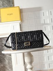 Fortok Fendi Wallet On Chain Baguette Leather Black 21x11.5x5cm - 1