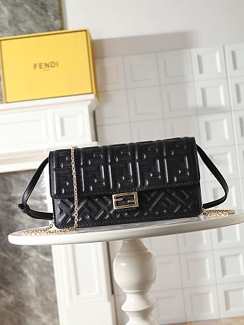 Fortok Fendi Wallet On Chain Baguette Leather Black 21x11.5x5cm