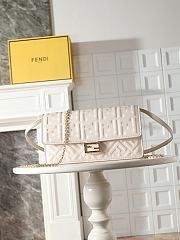 Fortok Fendi Baguette Continental Wallet on Chain Leather Ivory 21x5x11.5cm  - 1
