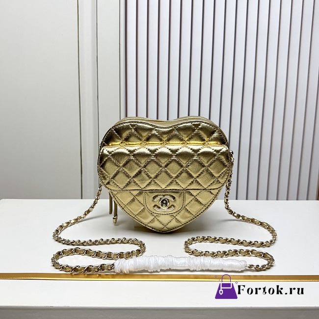 Fortok Chanel Metallic Lambskin Quilted CC Love Heart Bag Gold 18x19 x5.5cm - 1