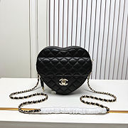 Fortok Chanel CC Love Heart Bag Black 18x19 x5.5cm - 1