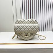 Fortok Chanel CC Love Heart Bag Ivory 18x19 x5.5cm - 1