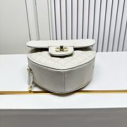 Fortok Chanel CC Love Heart Bag Ivory 18x19 x5.5cm - 4
