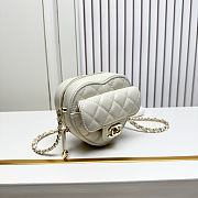 Fortok Chanel CC Love Heart Bag Ivory 12x13x5.5cm - 5