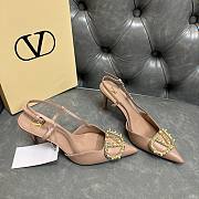 Fortok Valentino Garavani VLogo Signature Slingback Pump Leather Beige 80Mm - 2