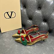Fortok Valentino Garavani Pumps Cherryfic Gold-tone 5cm - 6