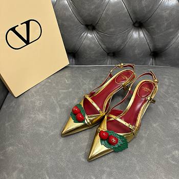 Fortok Valentino Garavani Pumps Cherryfic Gold-tone 5cm