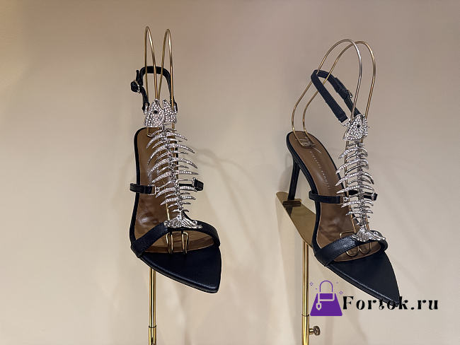 Fortok Giuseppe Zanotti Design 