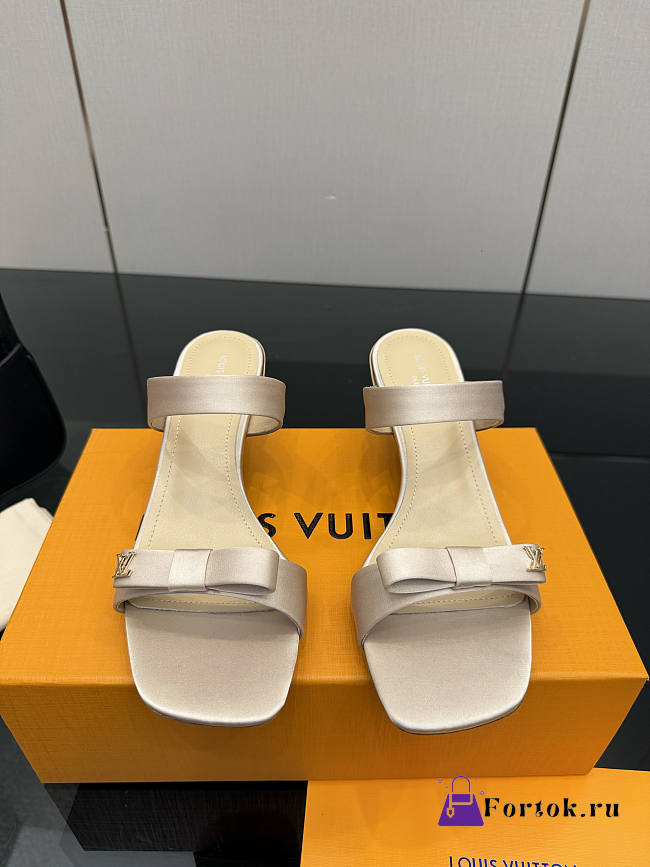 Fortok Louis Vuitton 6AM Mules Satin Beige 5.5cm - 1