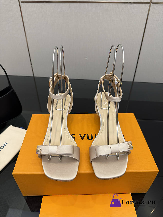 Fortok Louis Vuitton 6AM Sandal Satin Light Beige 5.5cm - 1