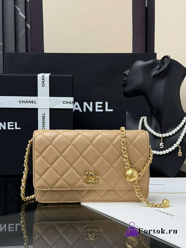 Fortok Chanel Wallet On Chain WOC Attached Ball Beige 19cm - 1